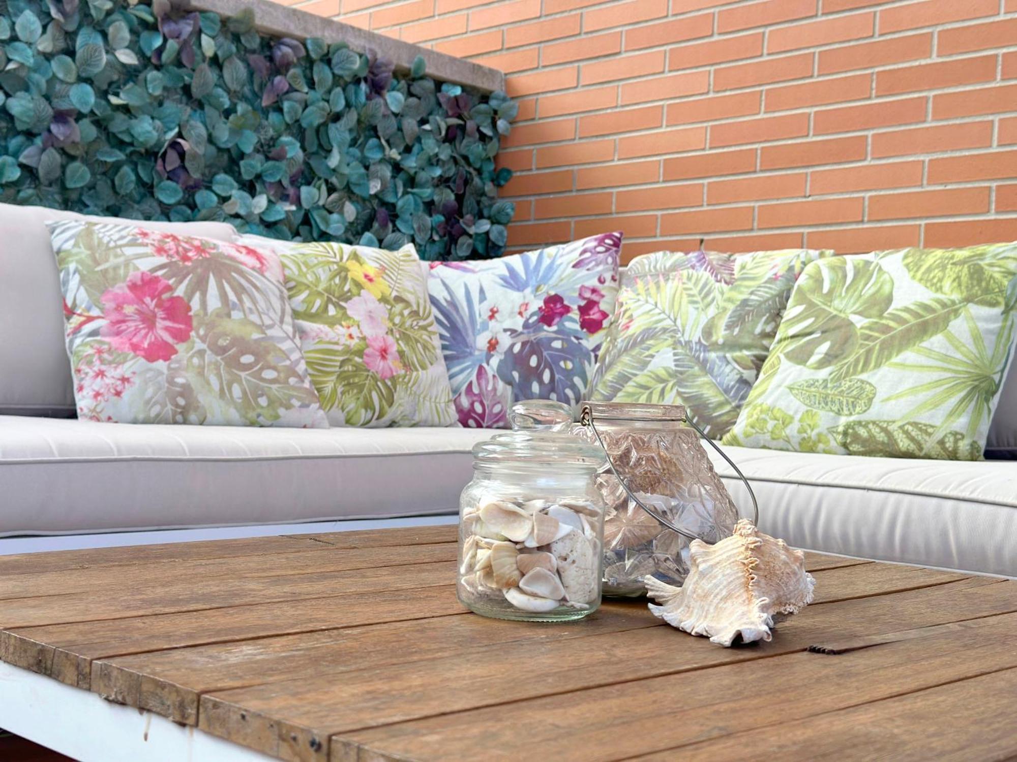 Ferienwohnung Apartamento Con Gran Terraza En El Centro Castro Urdiales Exterior foto